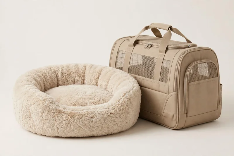 Pet Beds & Carriers