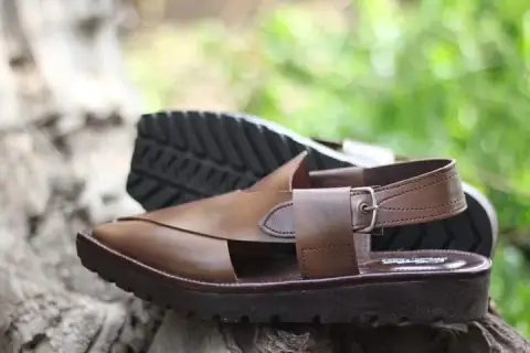 Kaptaan Chappal – Lightweight, Stylish & Premium Quality