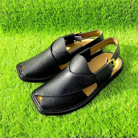 Peshawari chappal black dotted